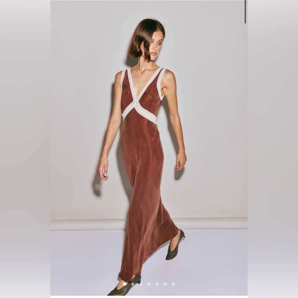 VRG GRL meet me on the dance floor maxi burnt umber